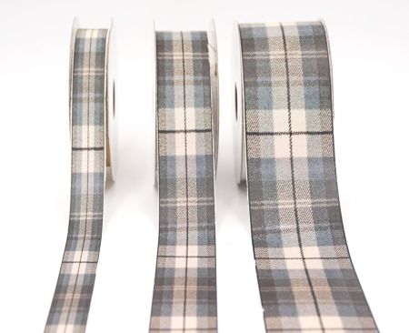 Elegantes Blaues und Graues Karoband_AI